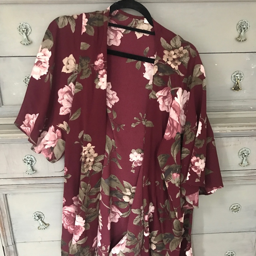 Boutique floral kimono